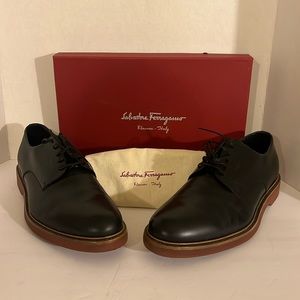 Brand new never worm black lace size 10 Ferragamo casual shoes